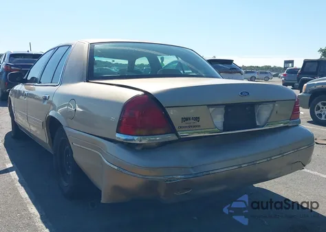 2000 Ford Crown Victoria from USA, damaged, VIN 2FAFP73W9YX174182